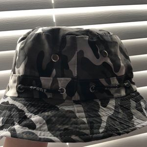 Camo bucket hat